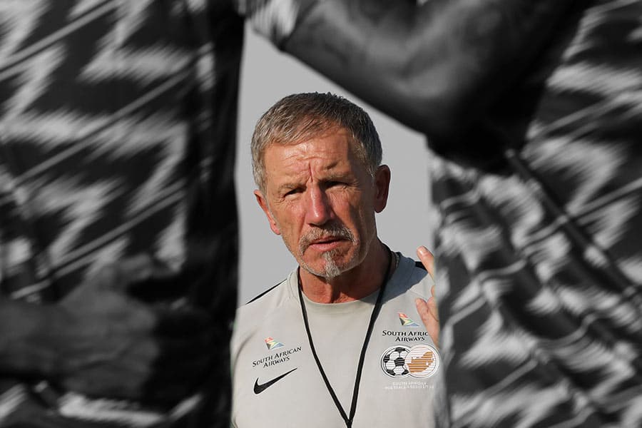 Stuart Baxter addresses players during the 2019 Africa Cup of Nations Finals South Africa training session at the Aero Sports Complex, Cairo, Egypt on 09 July